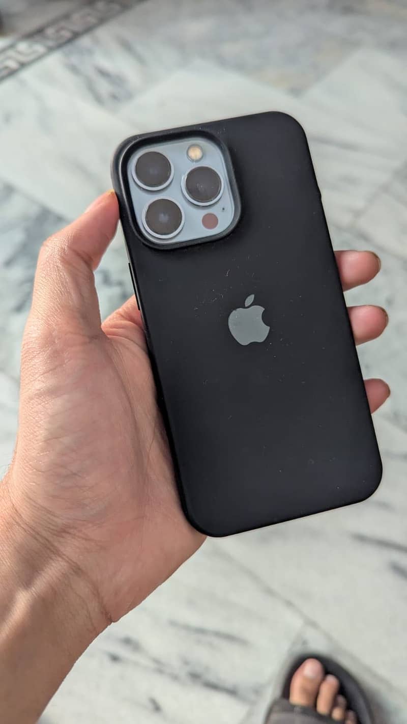 Apple iPhone 13 Pro 0