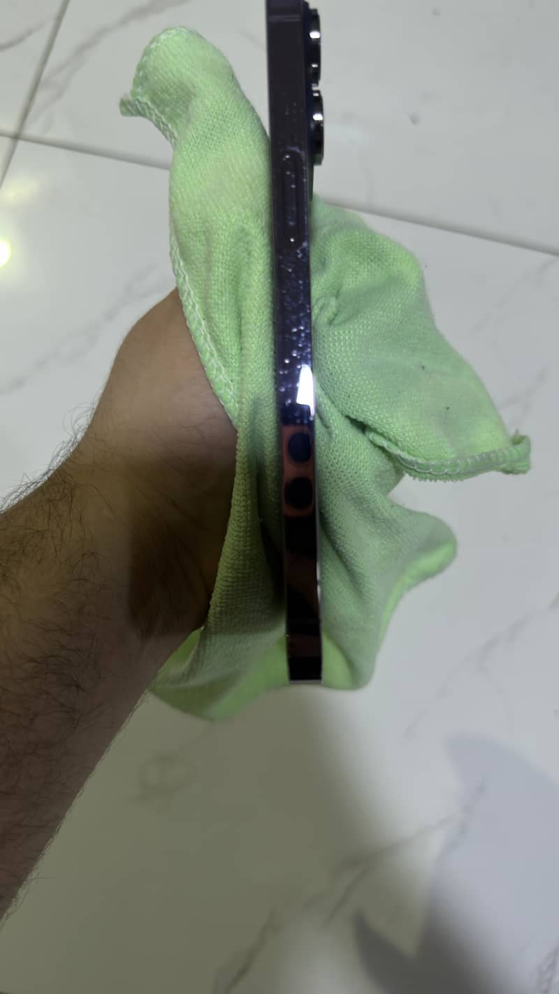 Apple iPhone 14 Pro Max 3