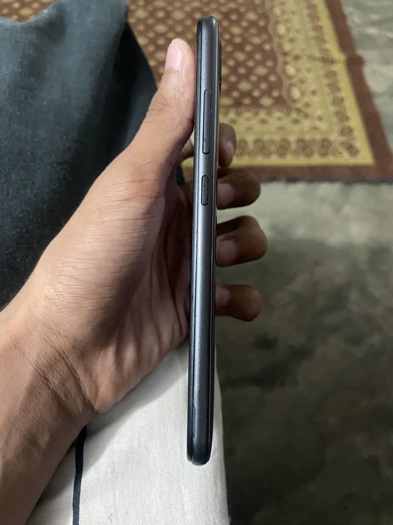 Motorola Moto E6 Plus 3