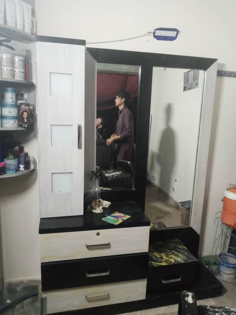 dressing table 1