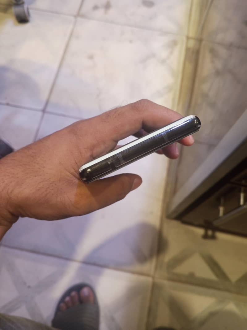 Google Pixel 6a 5