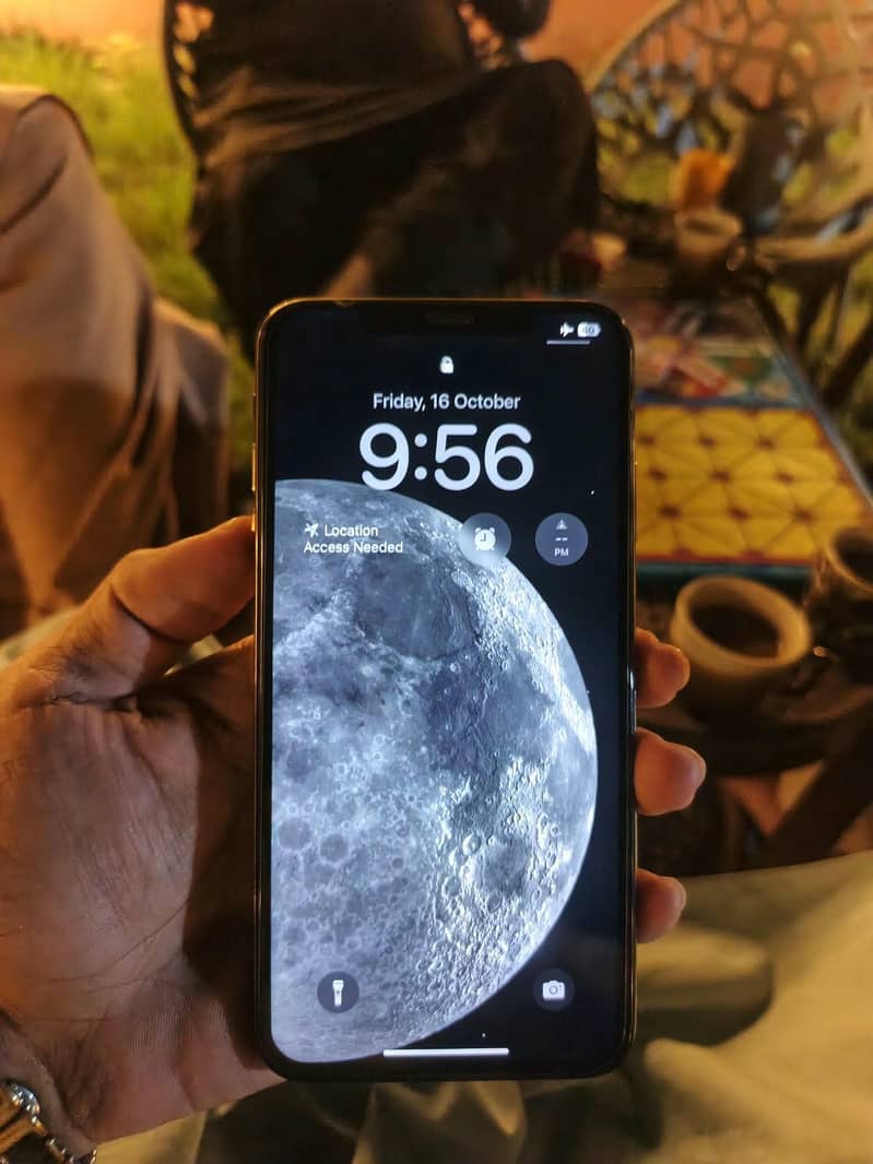 Apple iPhone XS Max 1