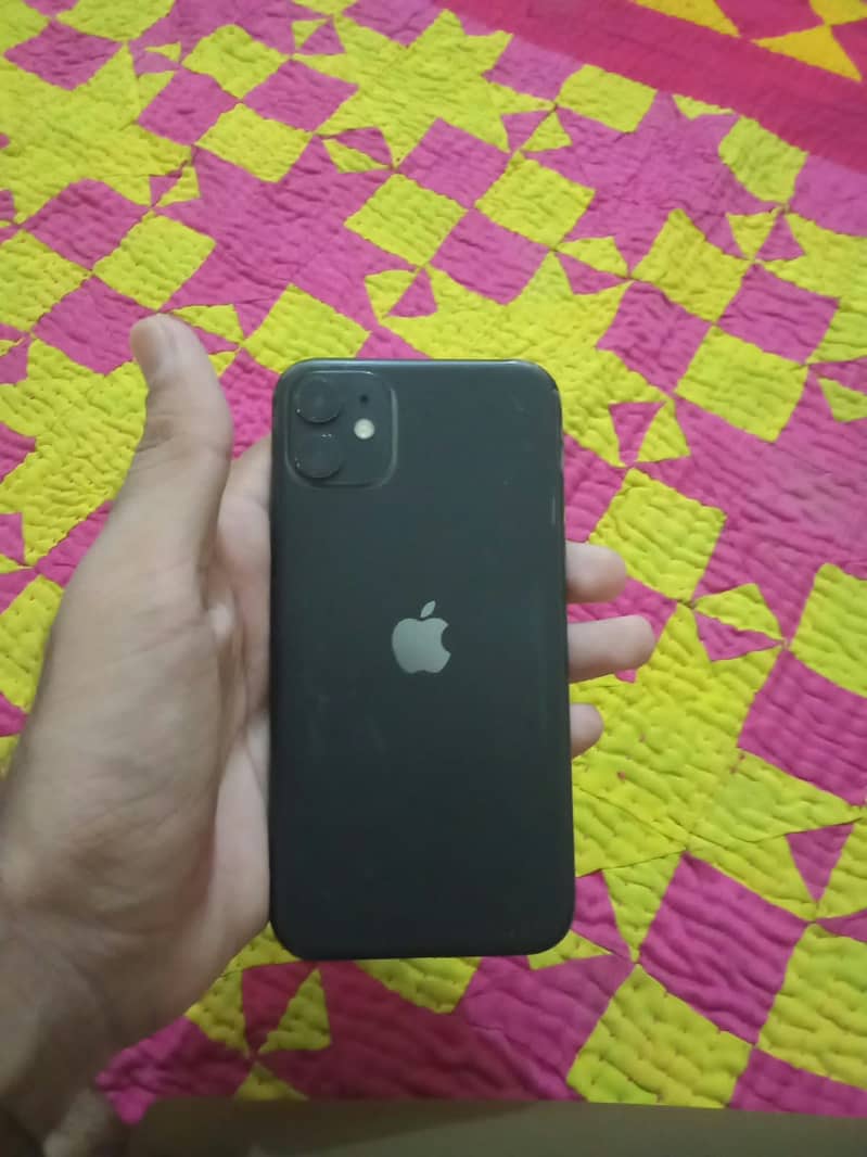 Apple iPhone 11 3