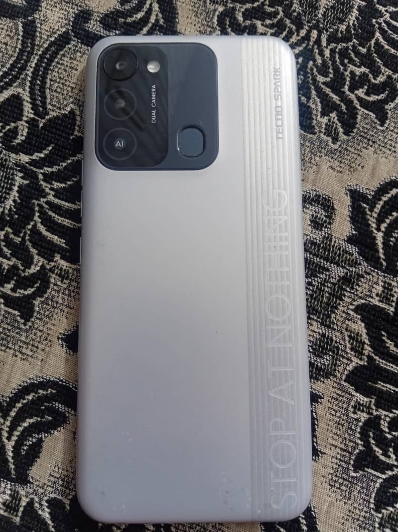 Tecno Spark 8C 1