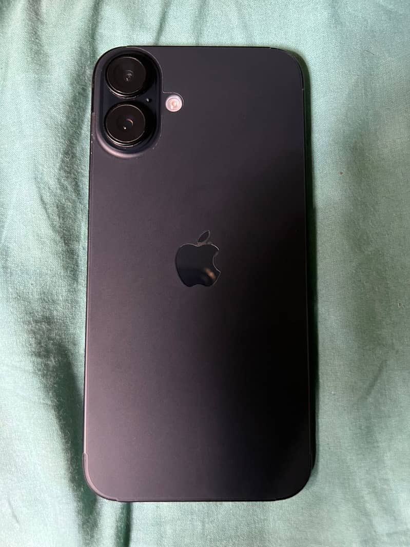 Apple iPhone 16 Plus 1