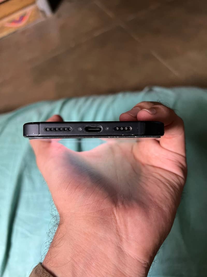 Apple iPhone 16 Plus 5