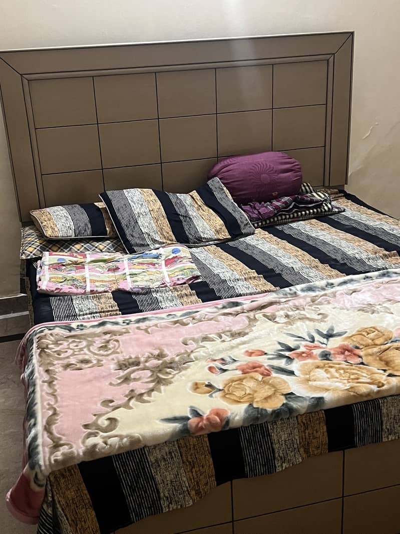 Bed wardrobe and dressing 0