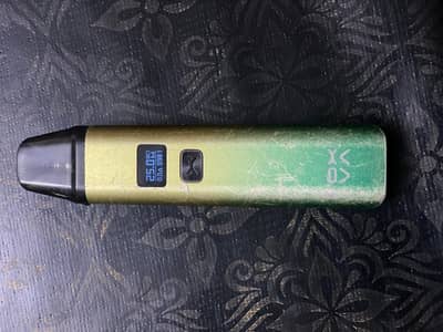 POD Oxva xlim with display screen