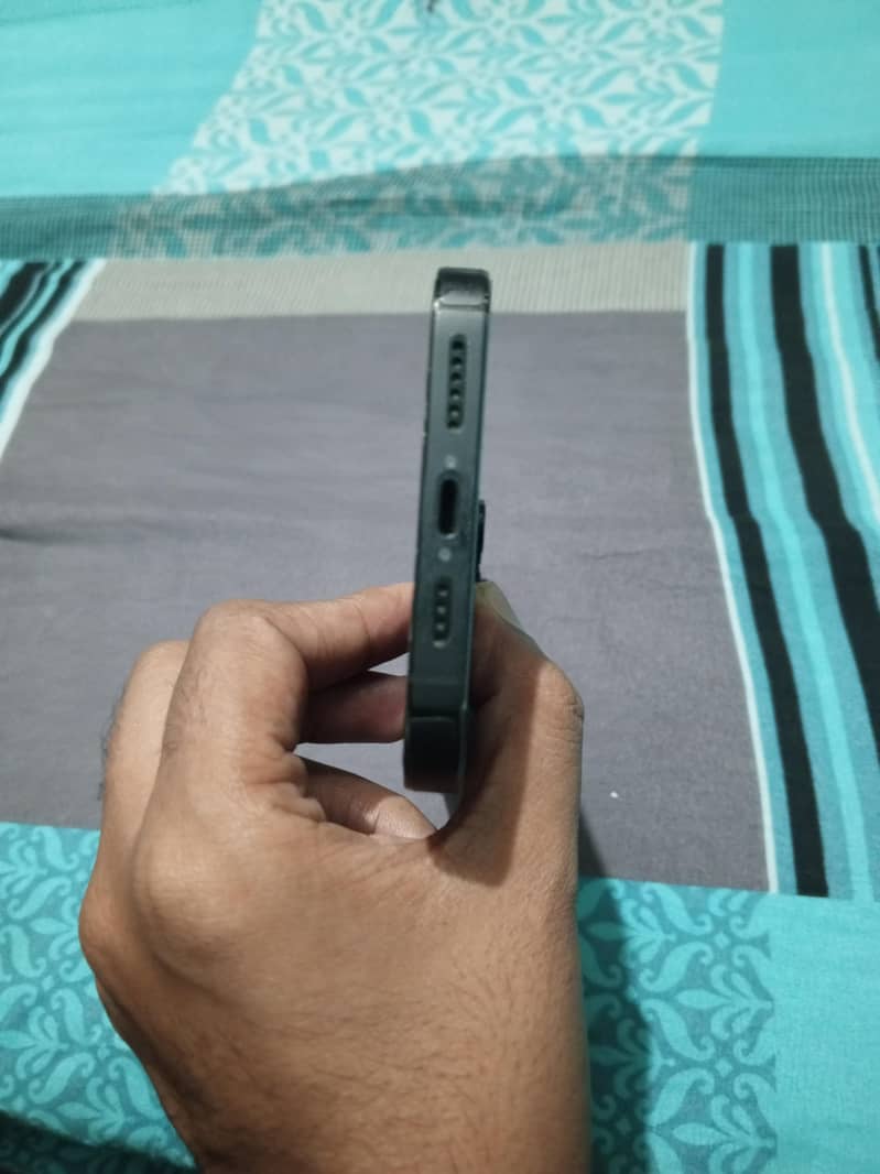 Apple iPhone 14 Pro Max 1