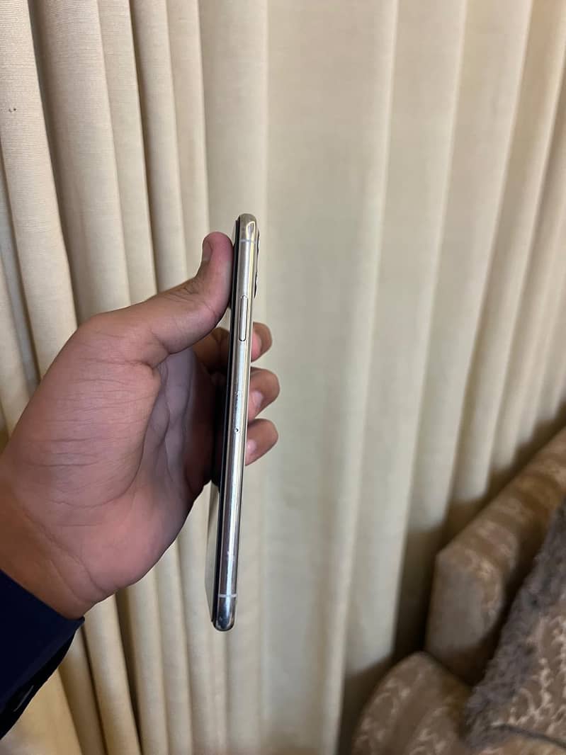 iphone. 11 pro max 0