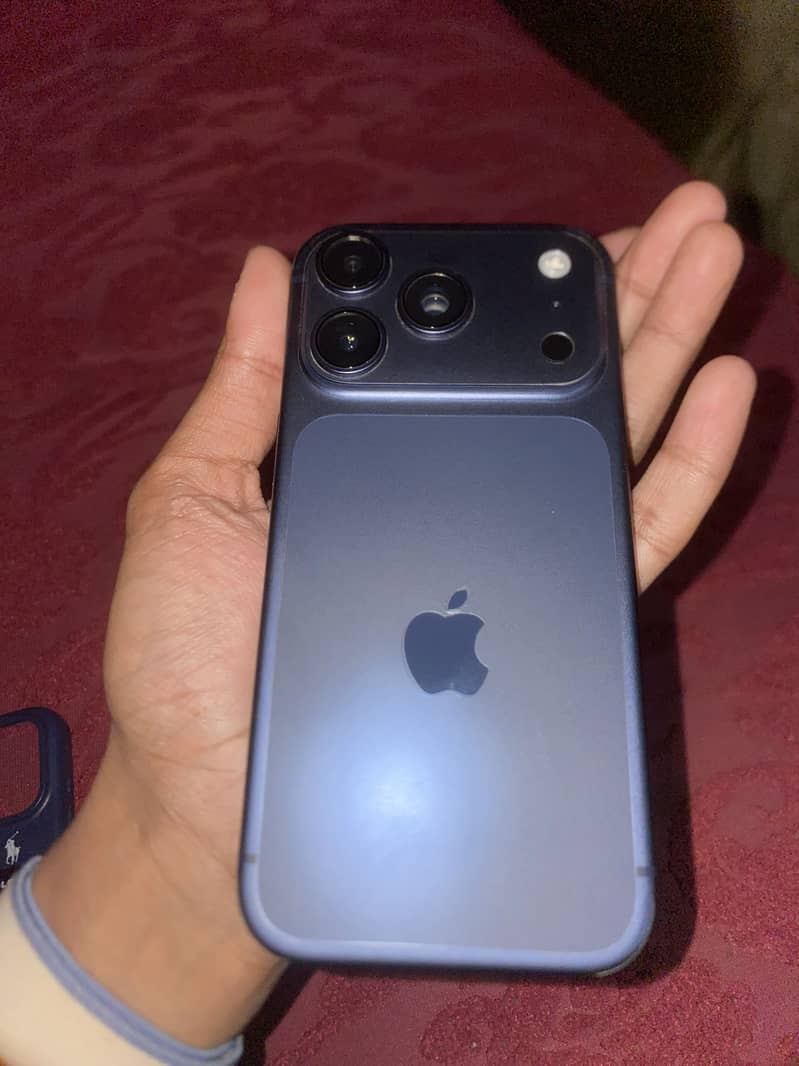 Apple iPhone 17 Pro 2