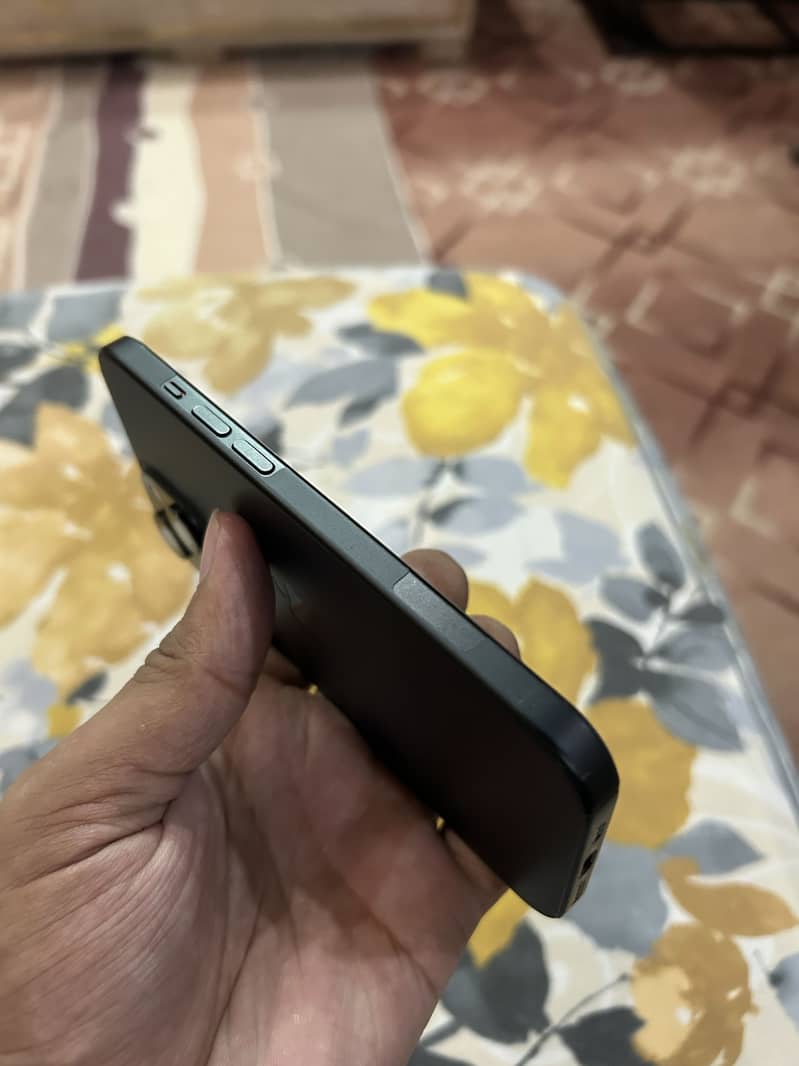 Apple iPhone 15 Jv 2