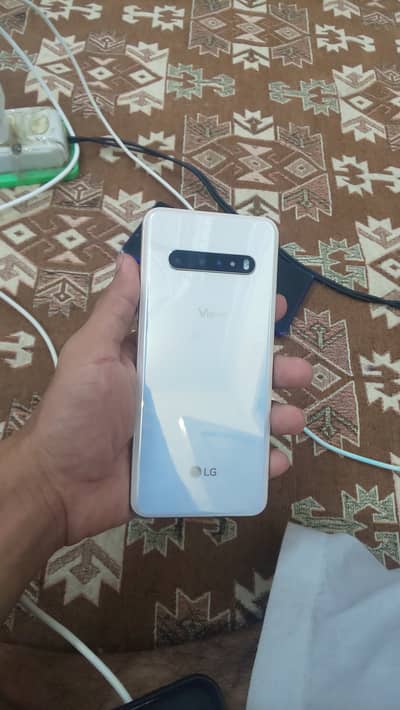 LG V60  10 / 9 condition best for gaming 5 hour gaming backup