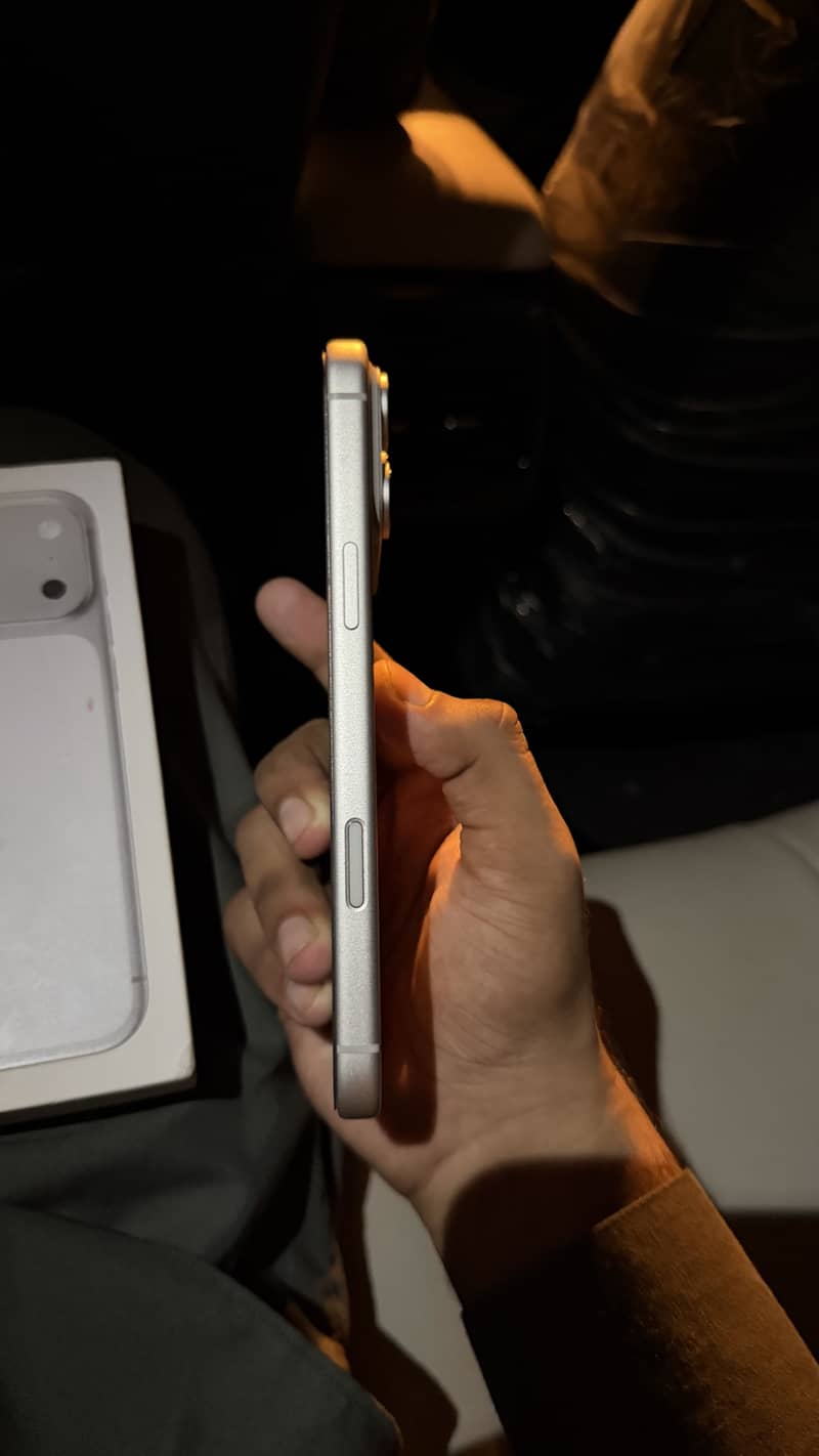 Apple iPhone 17 Pro Max 1