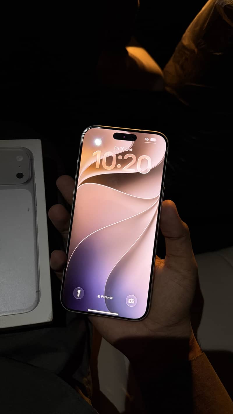 Apple iPhone 17 Pro Max 3