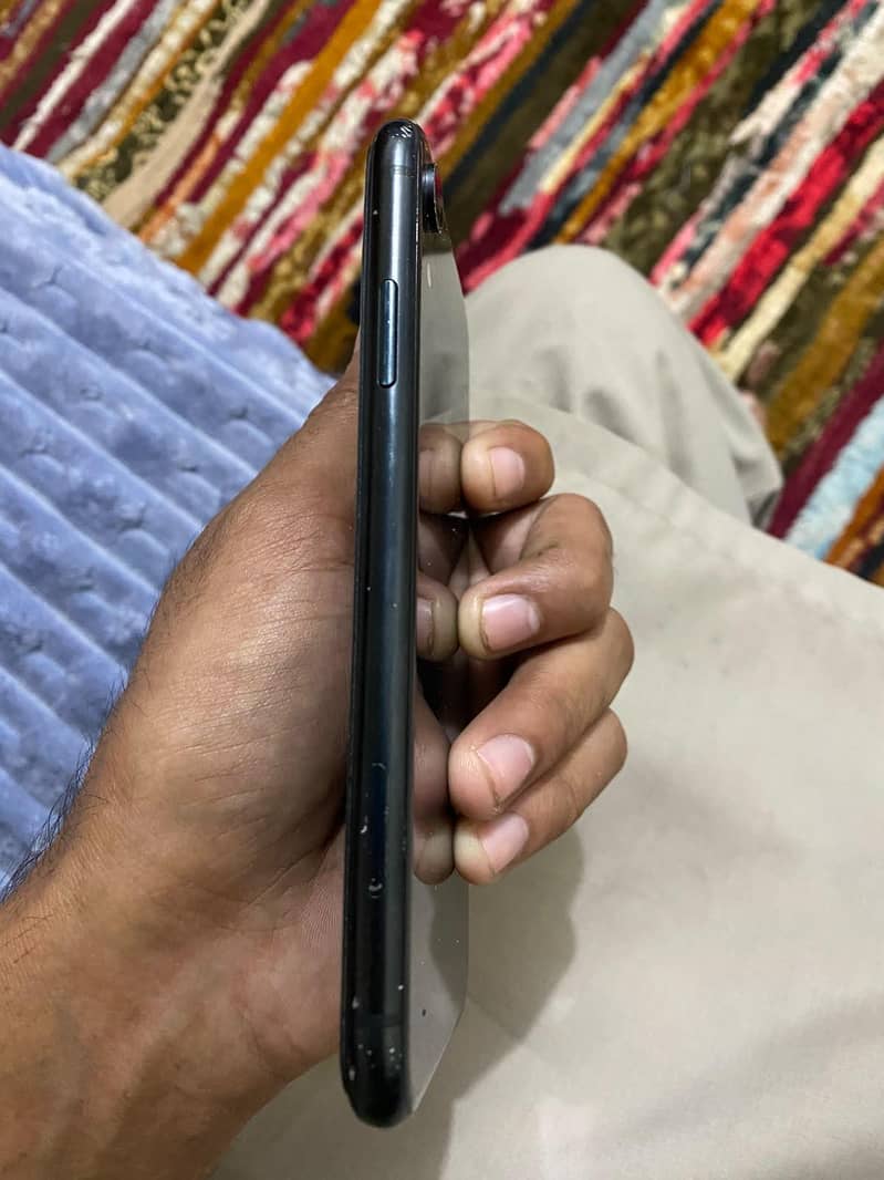 Apple iPhone XR 3