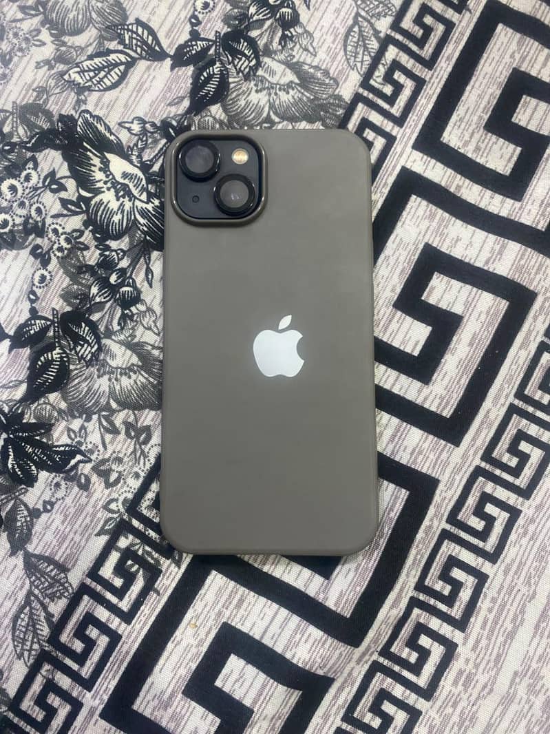 Apple iPhone 13 5