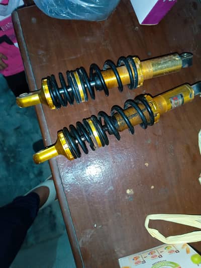 Universal shock CD 70 and Cd125 dono ko lg jay ga bht achy shock he