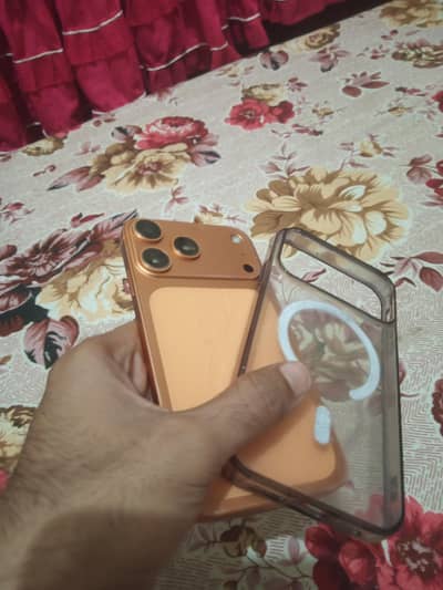 Apple iPhone XR converted to 17 pro All okay