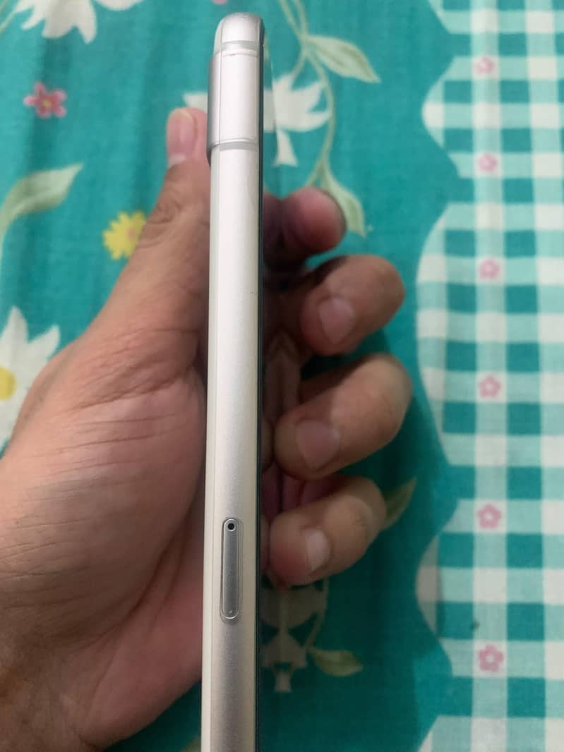 Google Pixel 8a 1