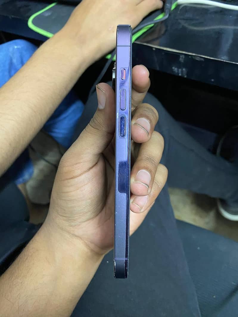iPhone 14 Pro 2