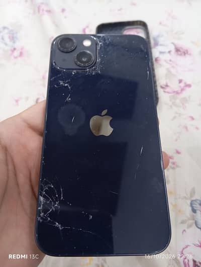 Apple iPhone 13