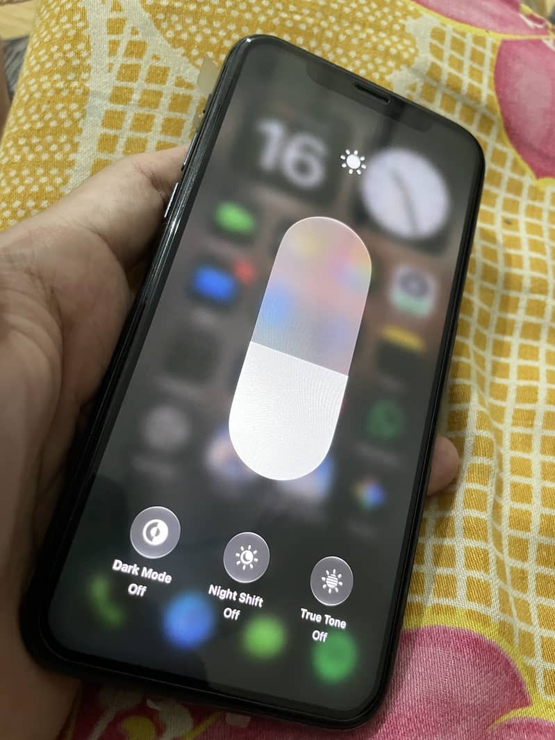 Apple iPhone 11 Pro 1