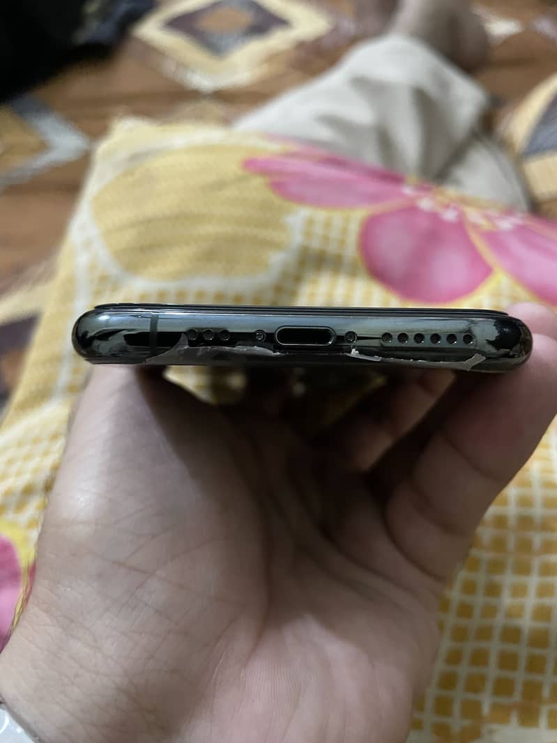 Apple iPhone 11 Pro 5