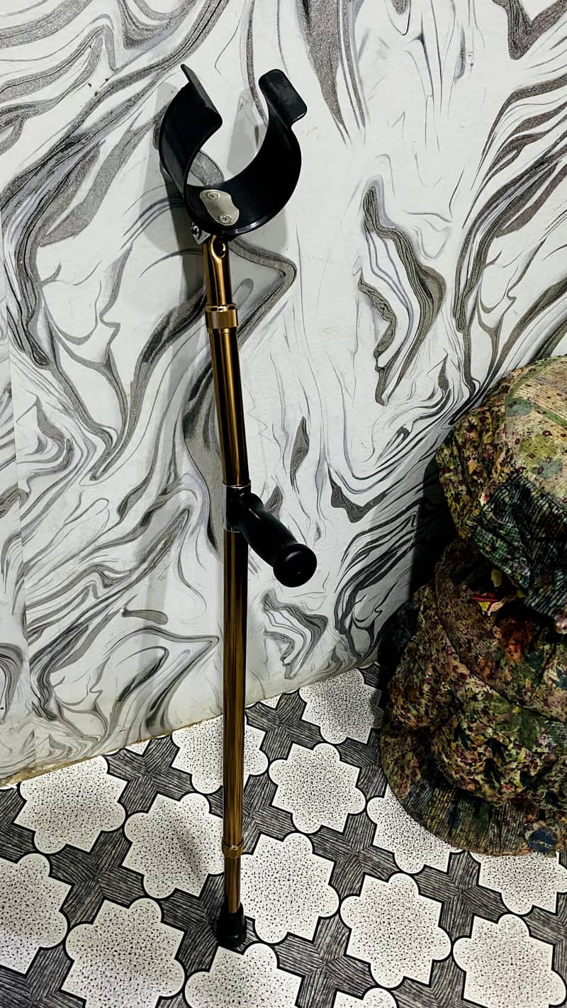 adjustable forearm crutch 3