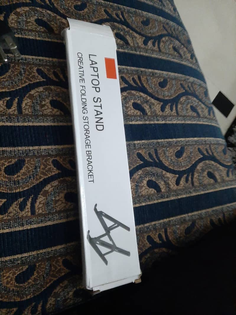 LAPTOP FOLDABLE STAND 0