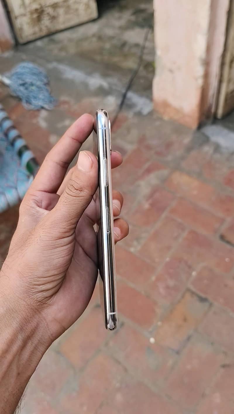 Apple iPhone X Read Add 3