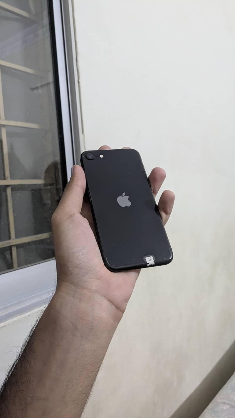 Apple iPhone SE 8