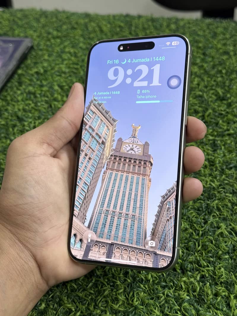 Apple iPhone 15 Pro Max 3