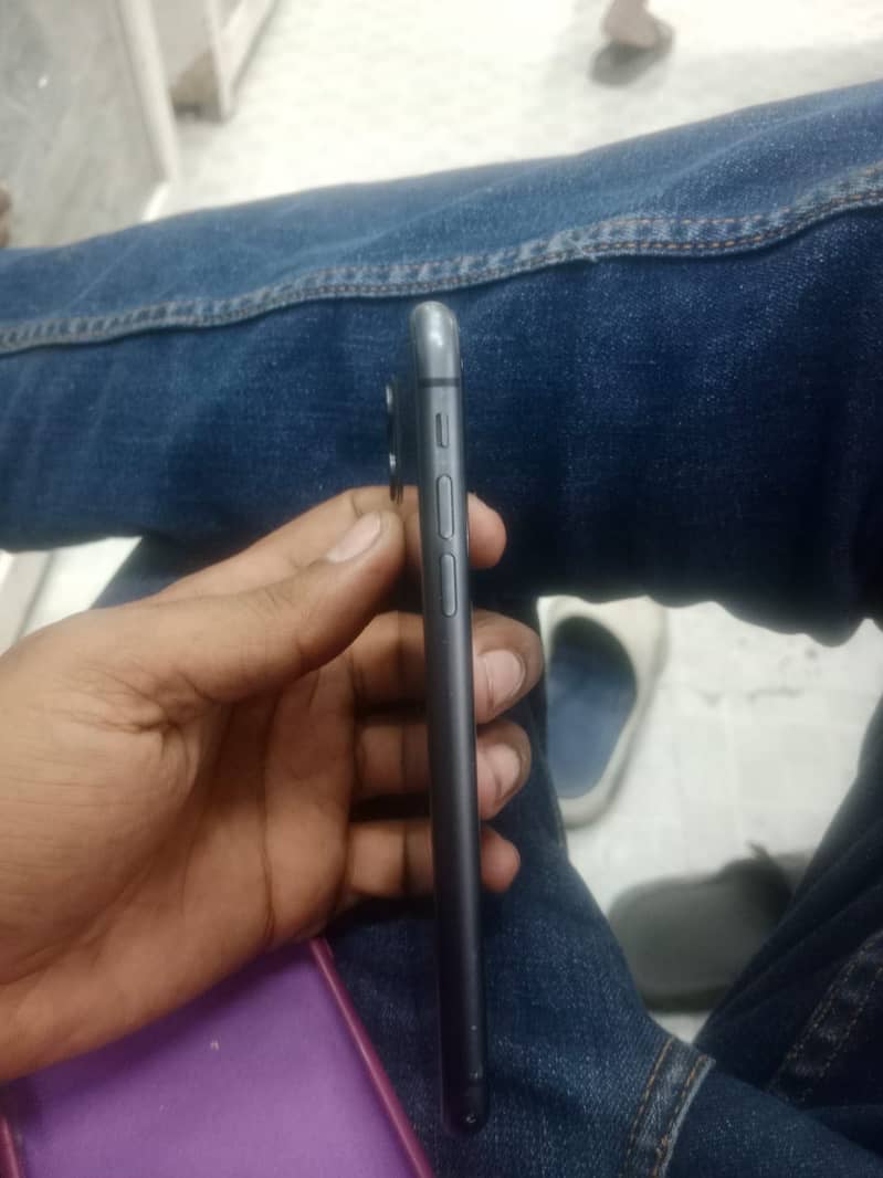 Apple iPhone 11 1