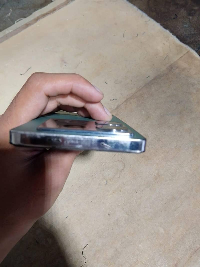 Infinix Note 40 5
