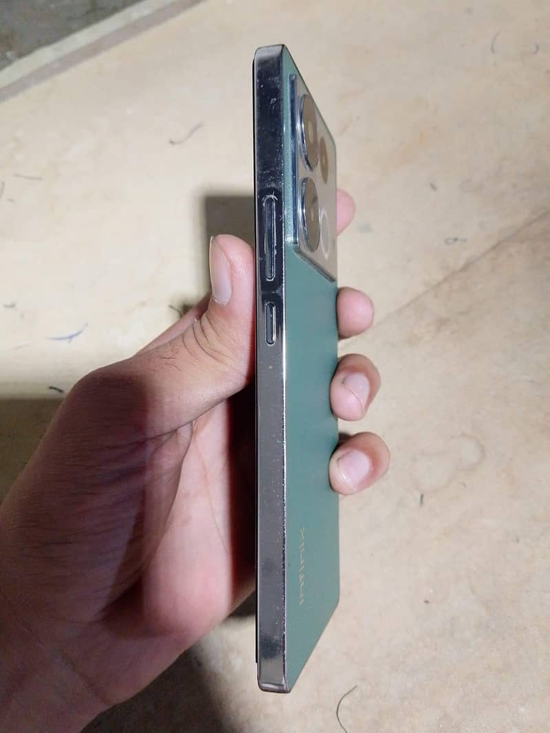 Infinix Note 40 7