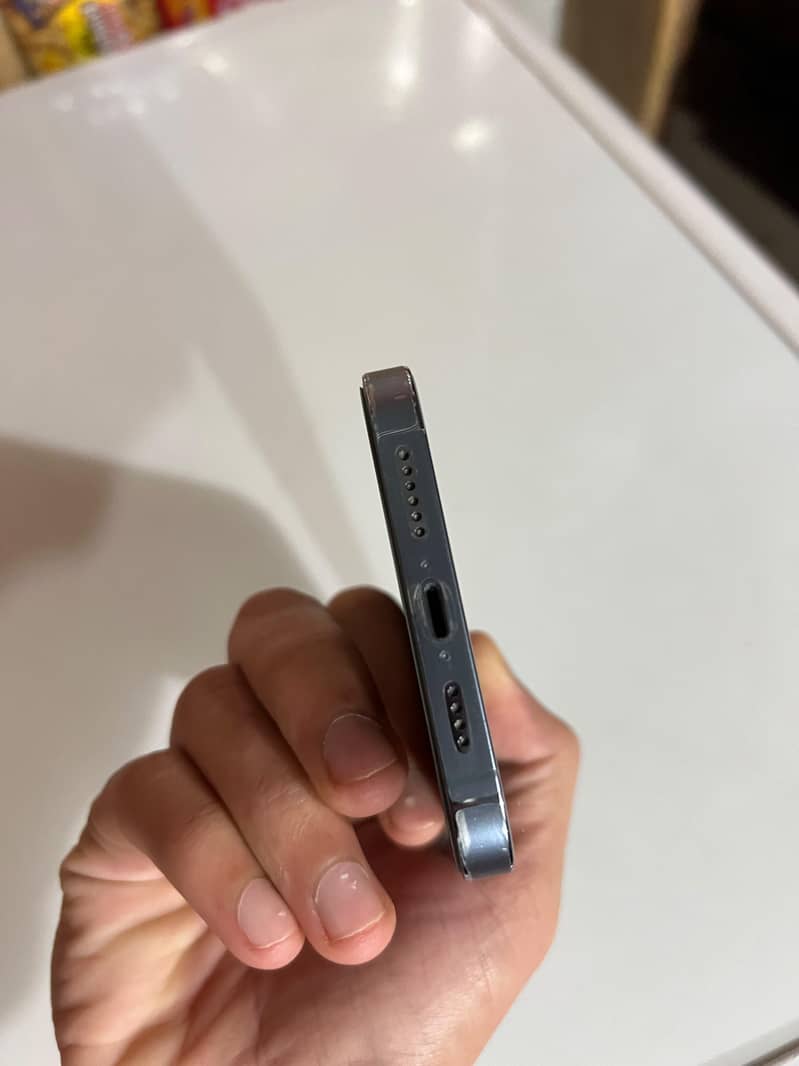 Apple iPhone 13 Pro Max 4