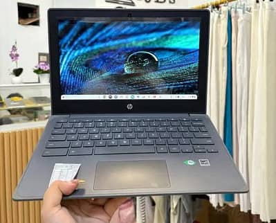 Hp G8 Chromebook | 4GB RAM 32GB STORAGE | 6-8 Hours