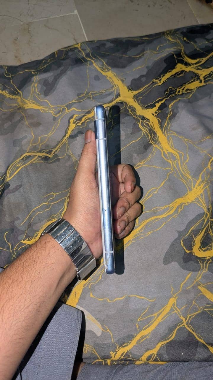 Google pixel 7a 4