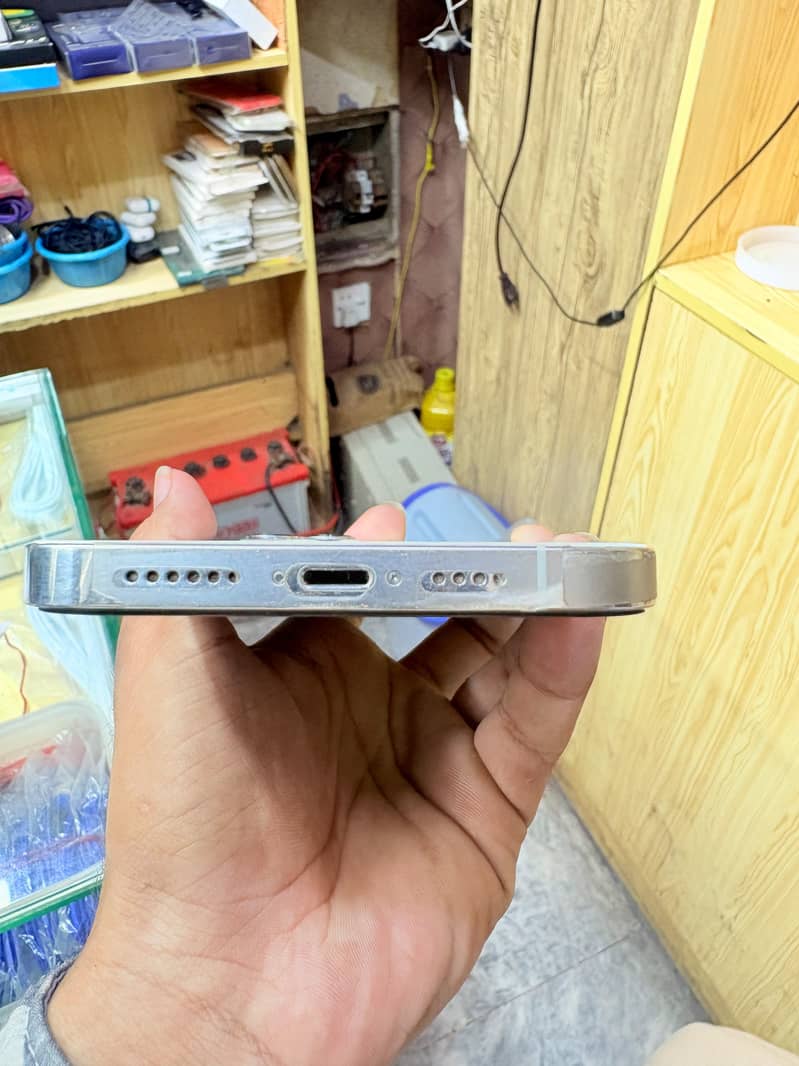 Apple iPhone 12 Pro Max 4