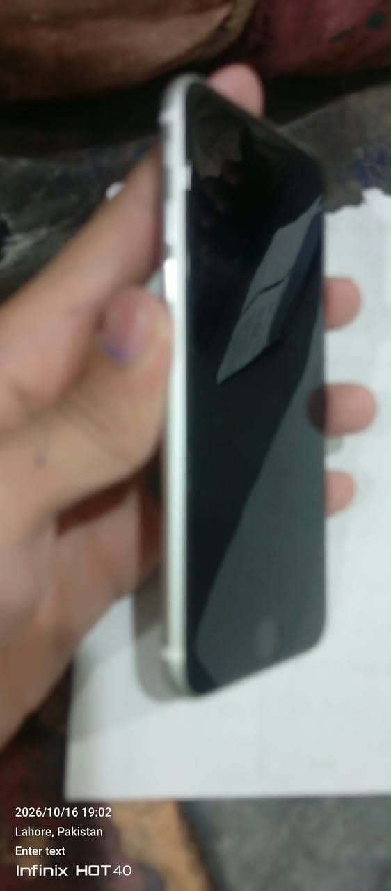 Apple iPhone SE 3