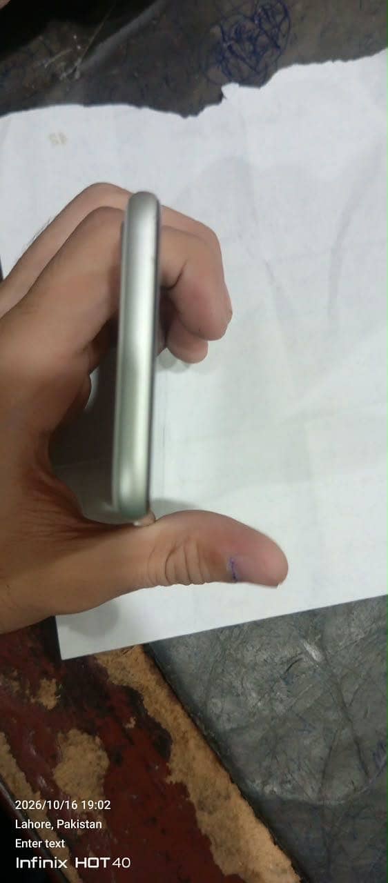 Apple iPhone SE 4