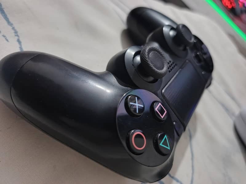 ps4 original controller 1st generation mint condition 1