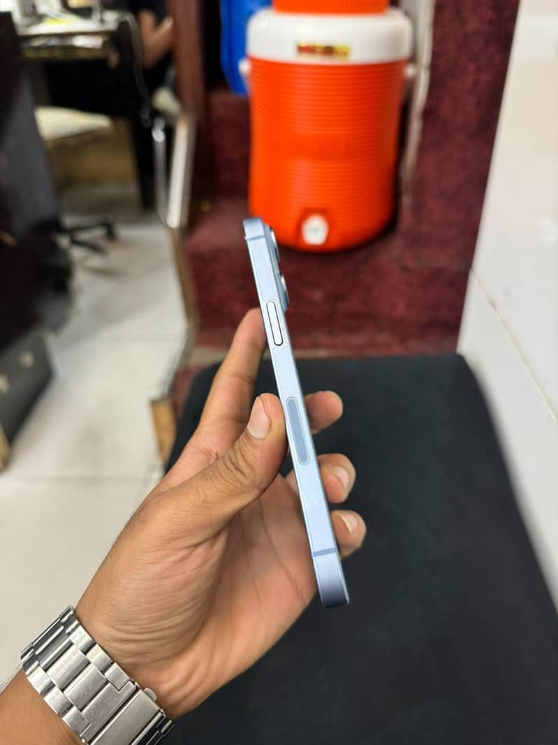 Apple iPhone 14 5