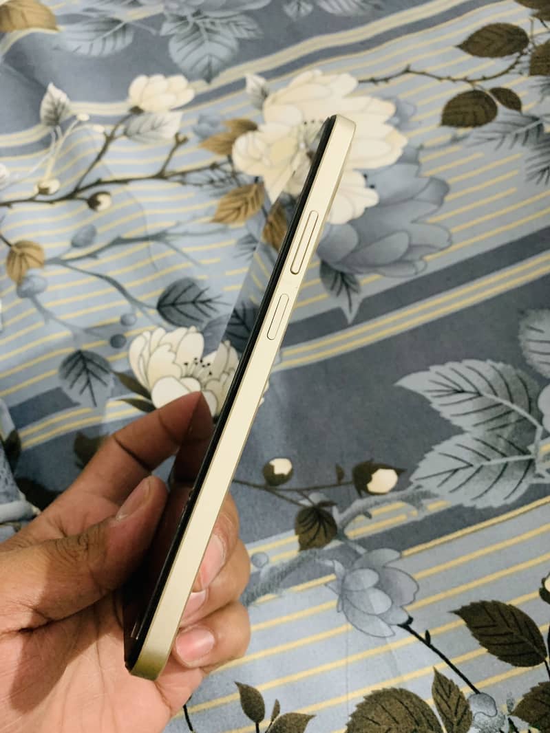Realme C61 4