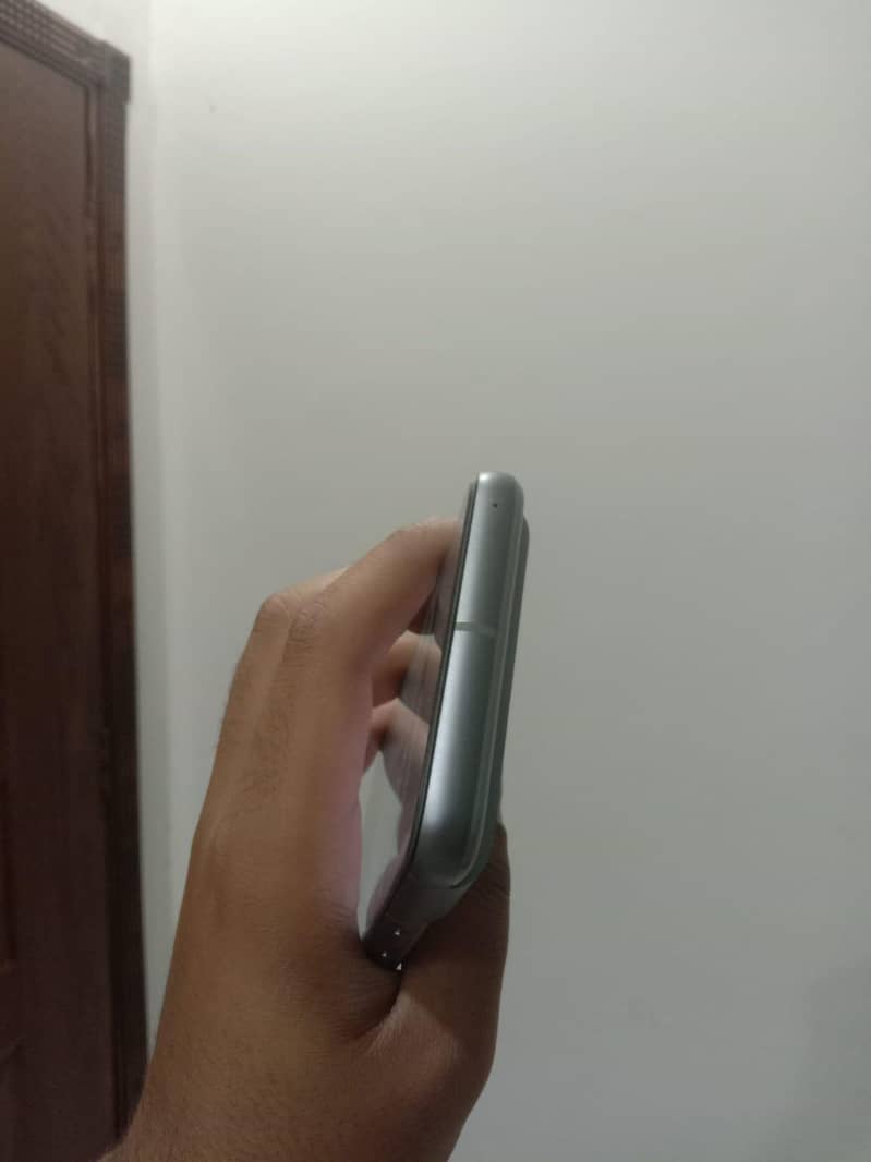 Google Pixel 8 3