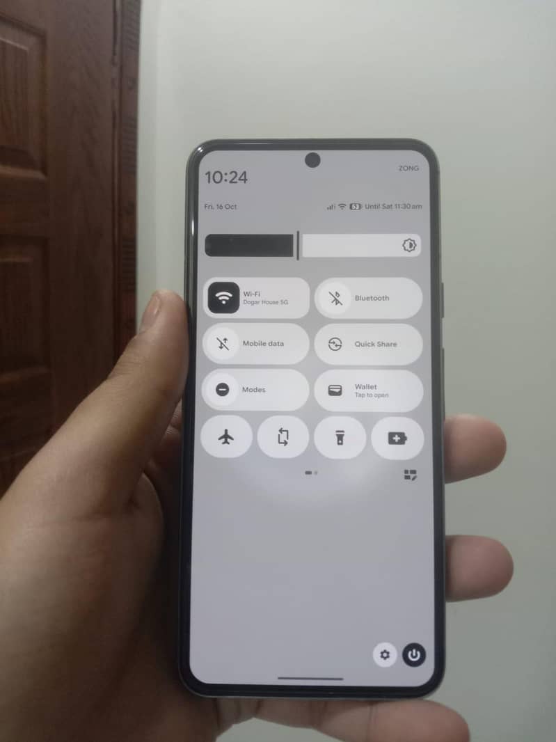 Google Pixel 8 4