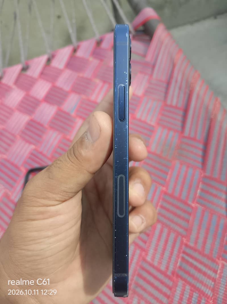 Apple iPhone 12 3
