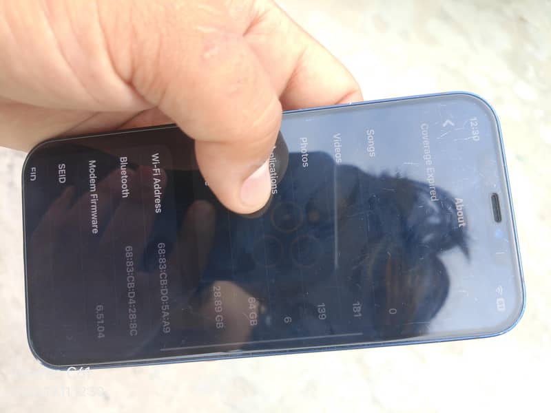 Apple iPhone 12 4