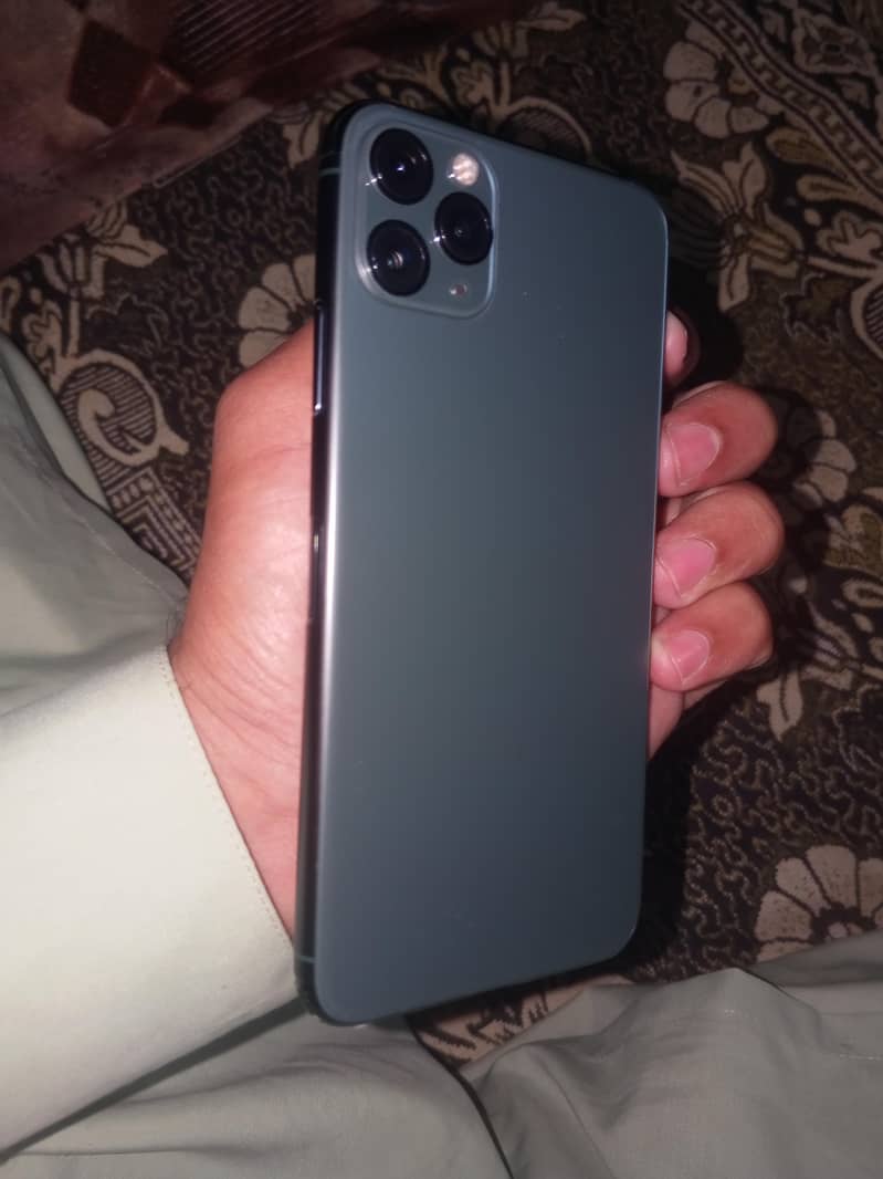 Apple iPhone 11 Pro Max 1